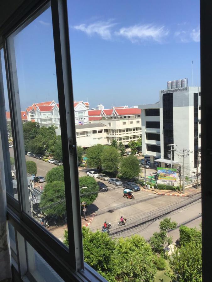 Tonkoon Hotel Удонтхані Екстер'єр фото